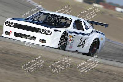 media/Oct-25-2025-CalClub SCCA (Sat) [[34c778dfbe]]/Group 4/Race/